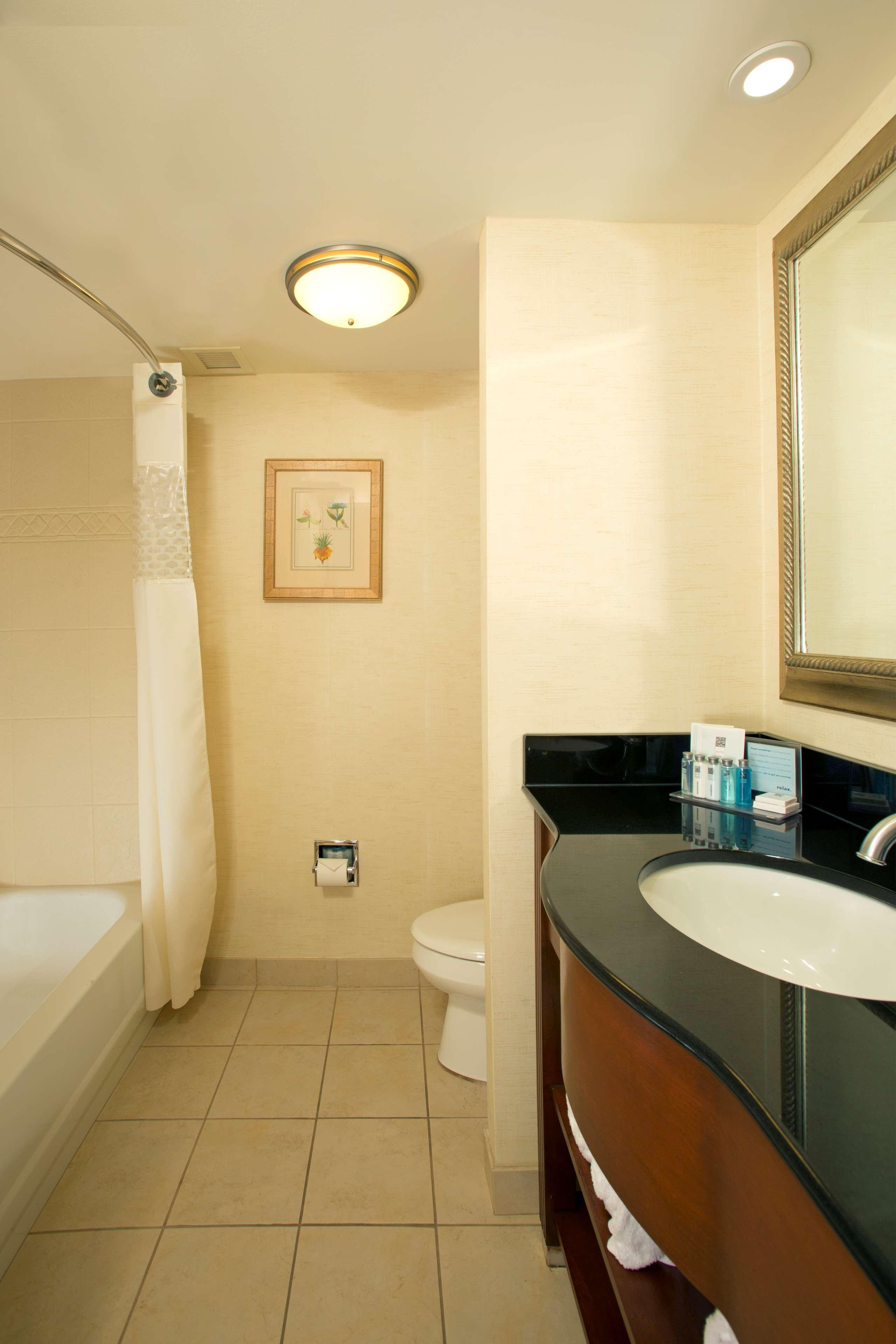 Hampton Inn Alexandria Exteriör bild