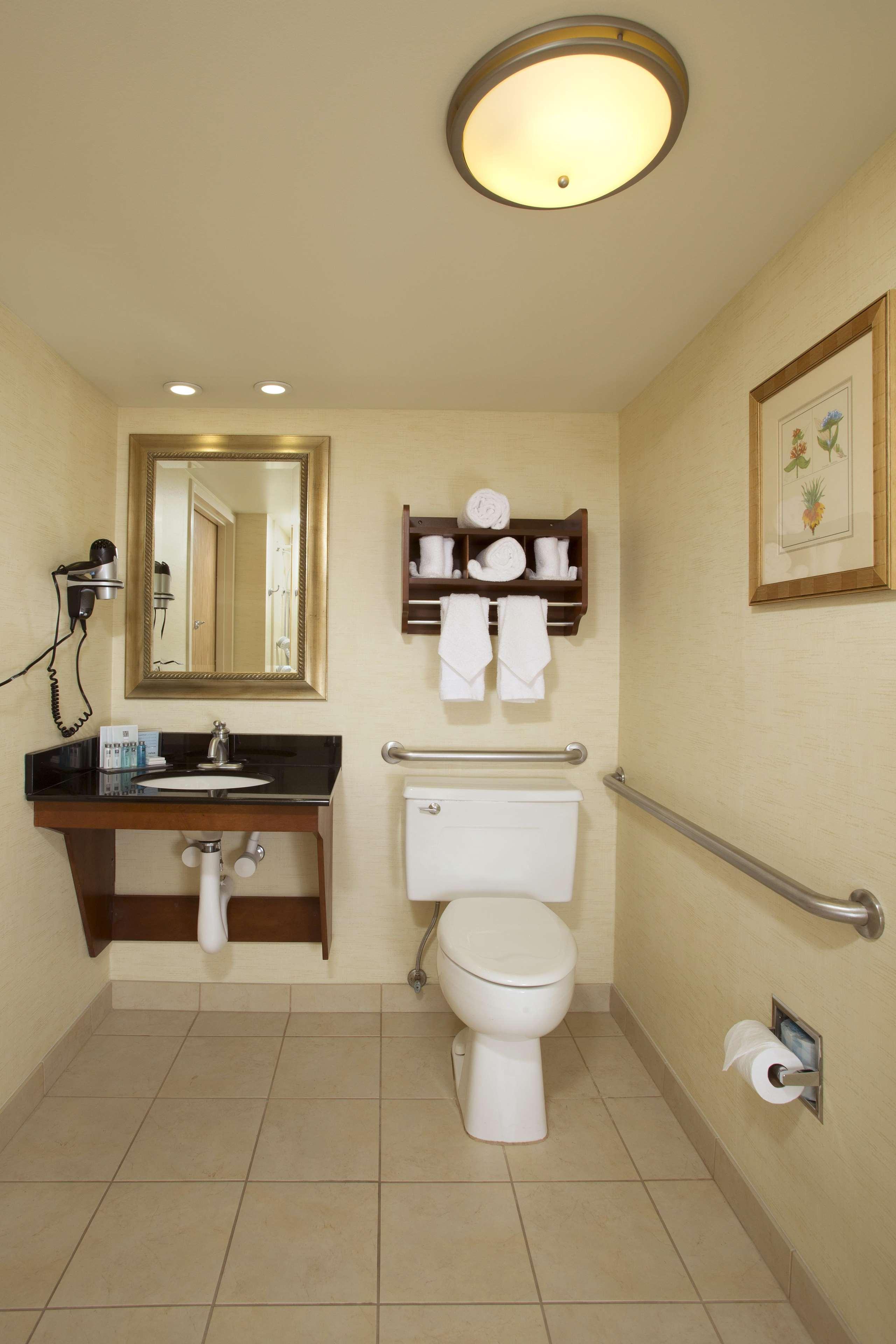 Hampton Inn Alexandria Exteriör bild