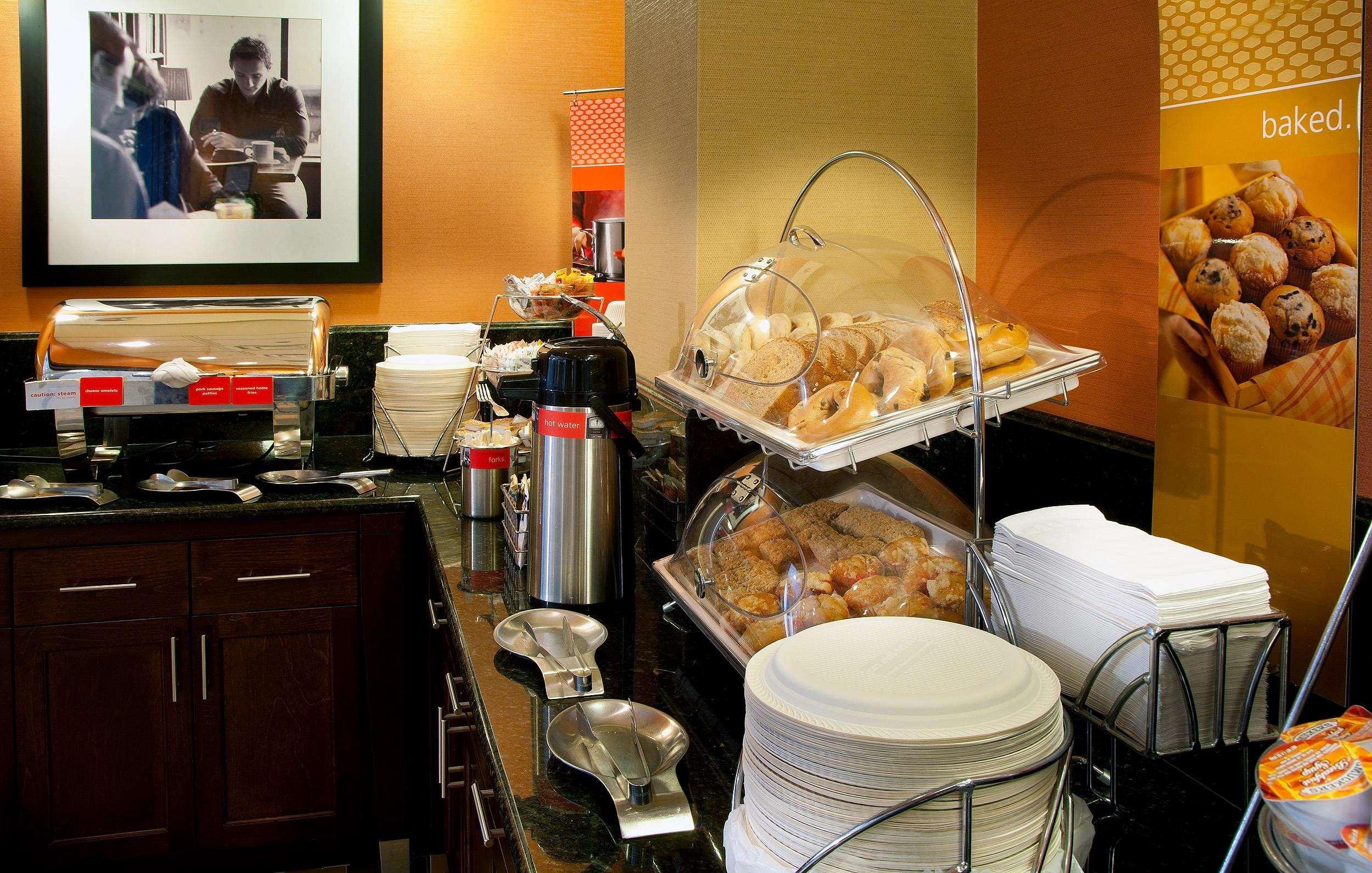 Hampton Inn Alexandria Restaurang bild