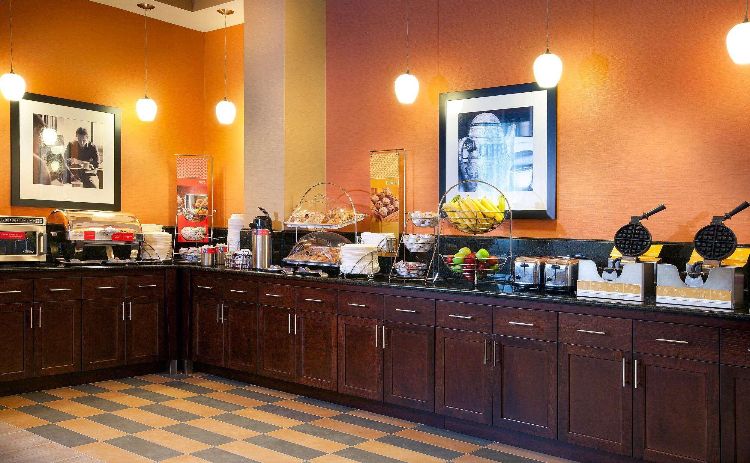 Hampton Inn Alexandria Exteriör bild
