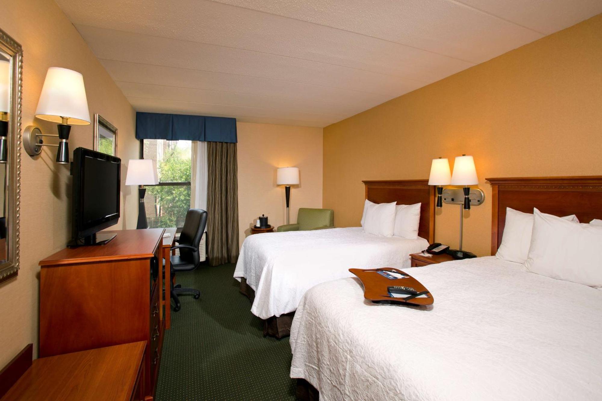 Hampton Inn Alexandria Exteriör bild
