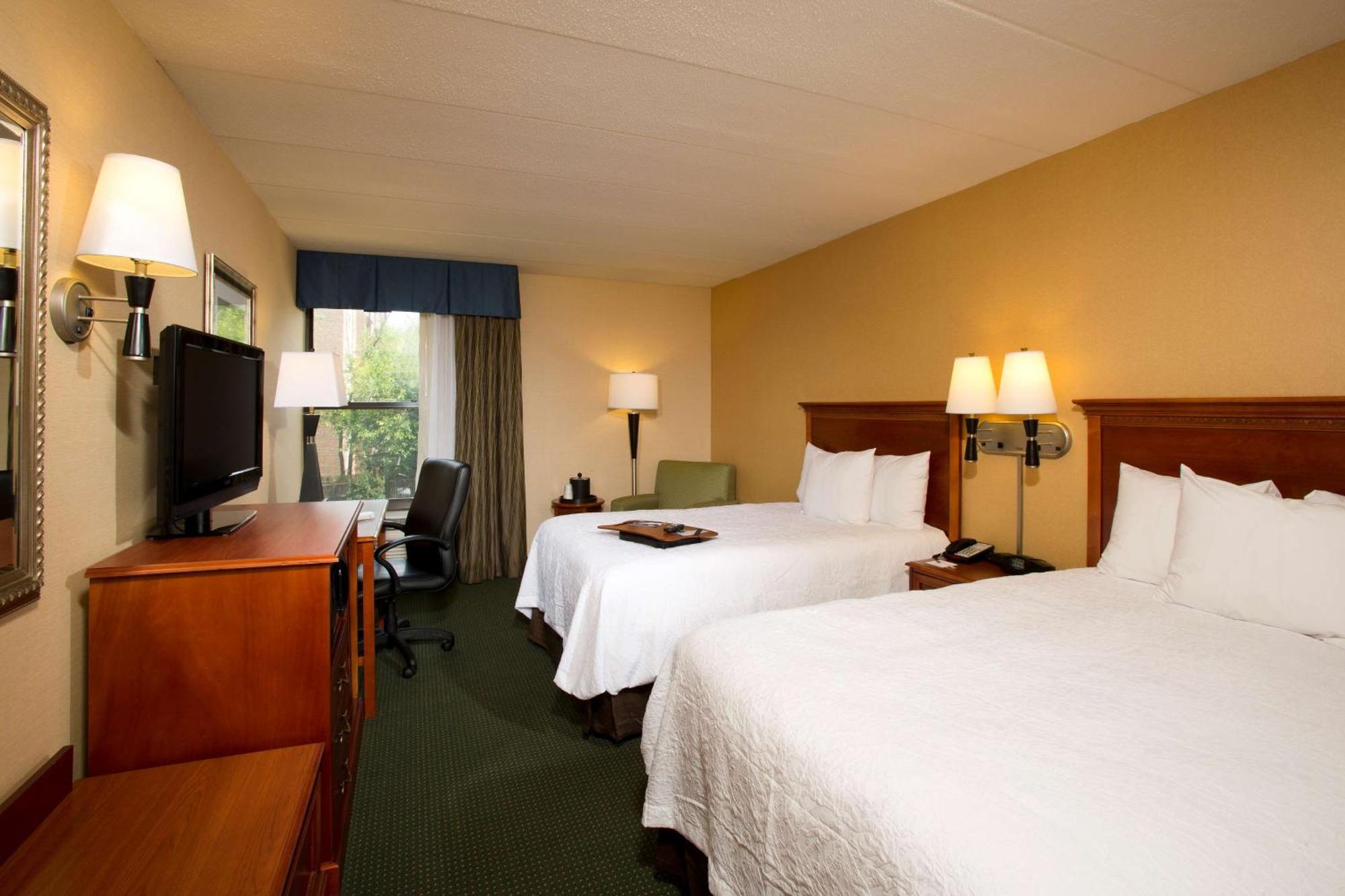 Hampton Inn Alexandria Exteriör bild