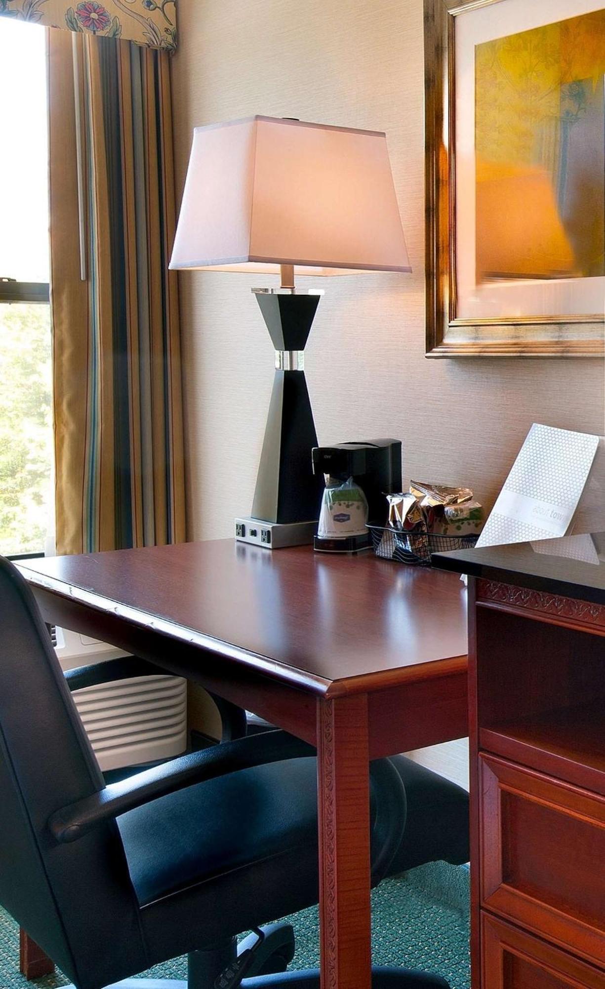 Hampton Inn Alexandria Exteriör bild