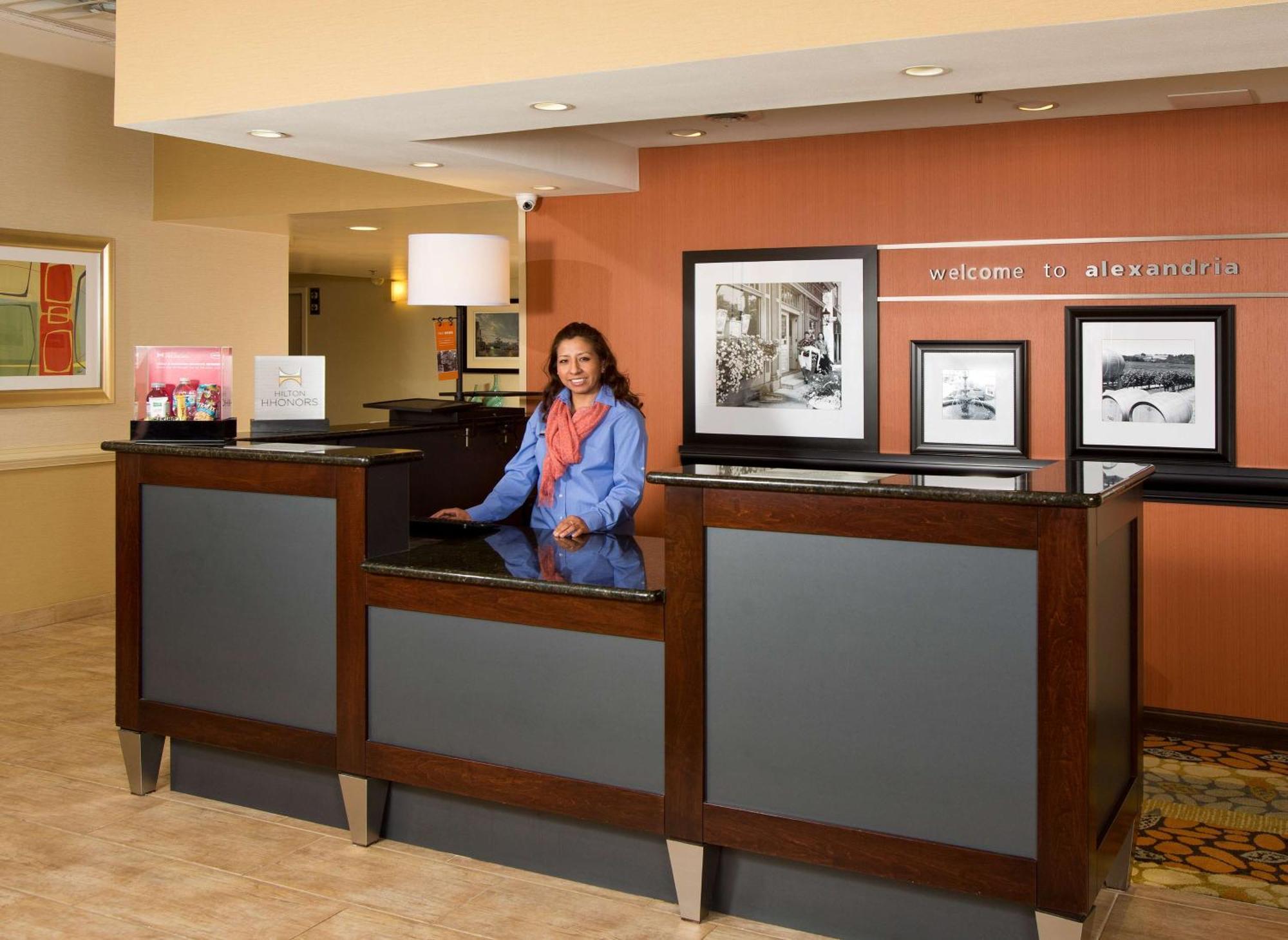 Hampton Inn Alexandria Exteriör bild