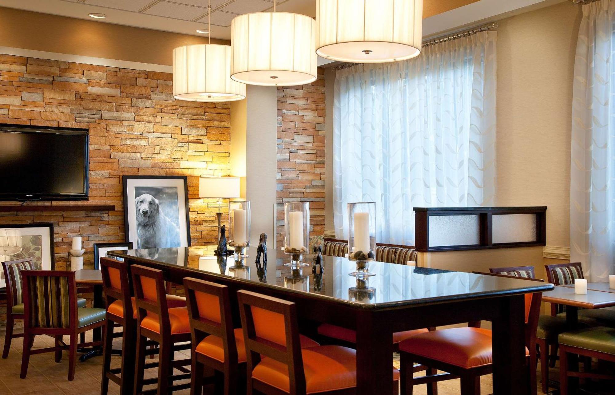 Hampton Inn Alexandria Exteriör bild